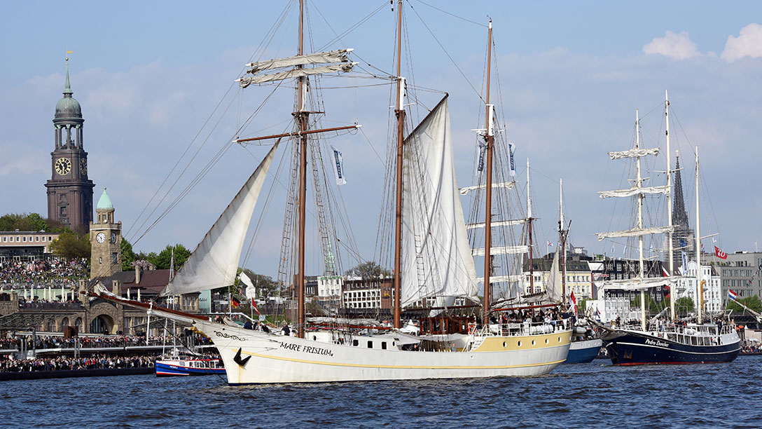 Sailing ship at the Hafengeburtstag celebration in Hamburg